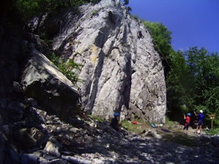  与 Gaia Aventure 一起攀岩 